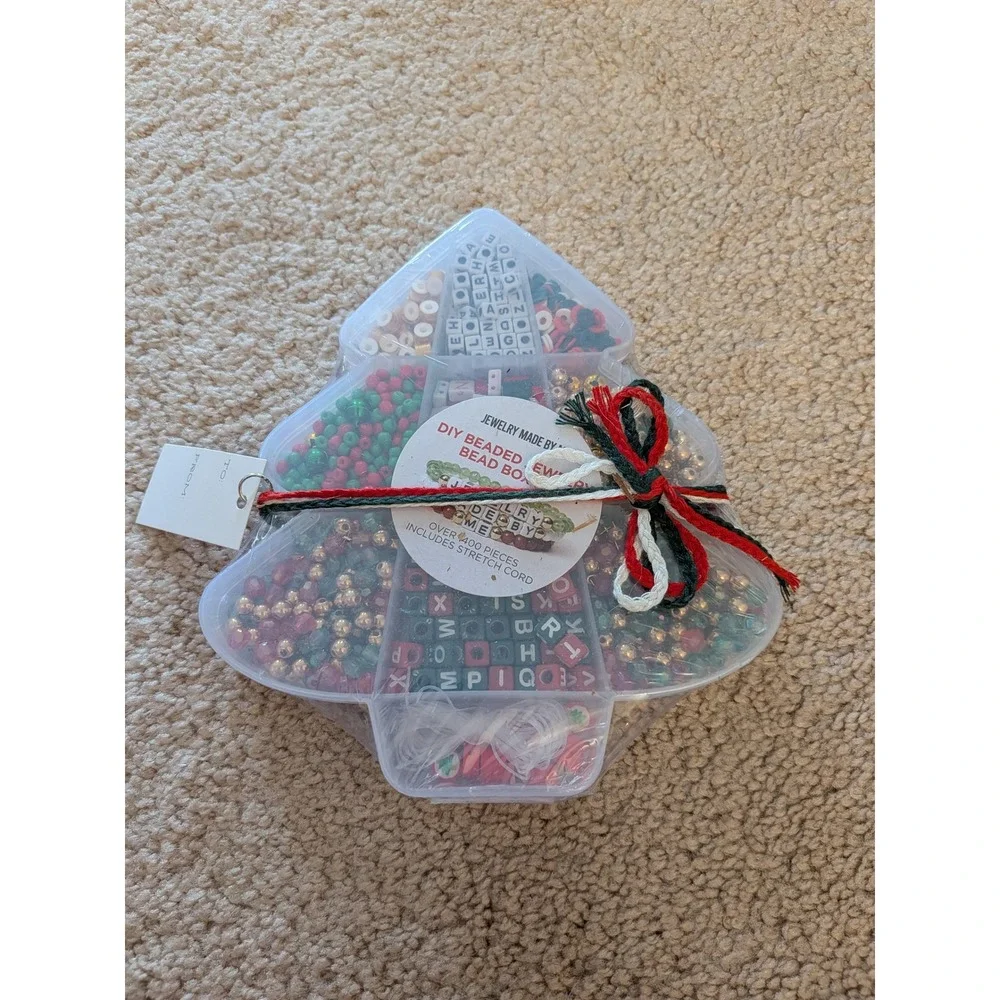 Jewelry Made By Me Christmas DIY Beaded Jewelry Kit Tree Box